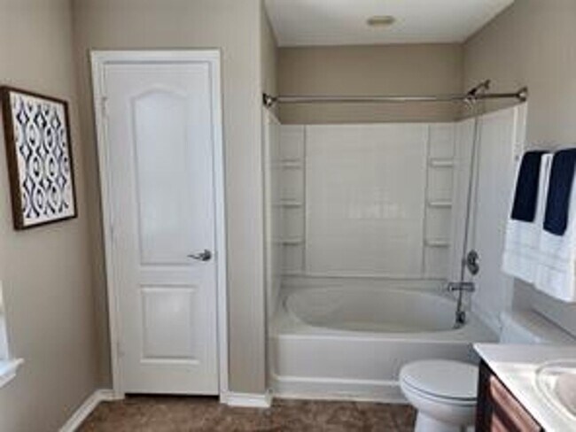 Building Photo - HOUSE FOR RENT AUSTIN