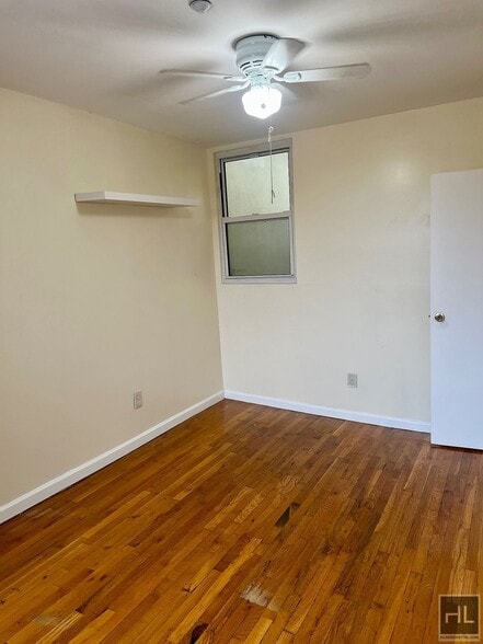 Building Photo - 4BR 1BA Historic Mixed Use Loft w/ Massive...