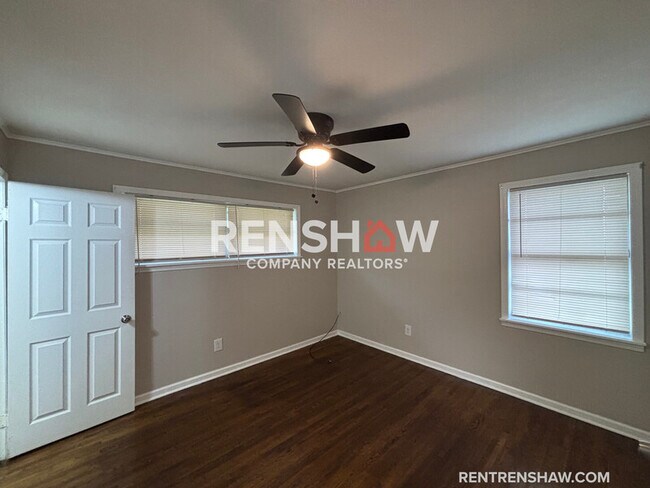 Building Photo - 3238 Kenland Dr