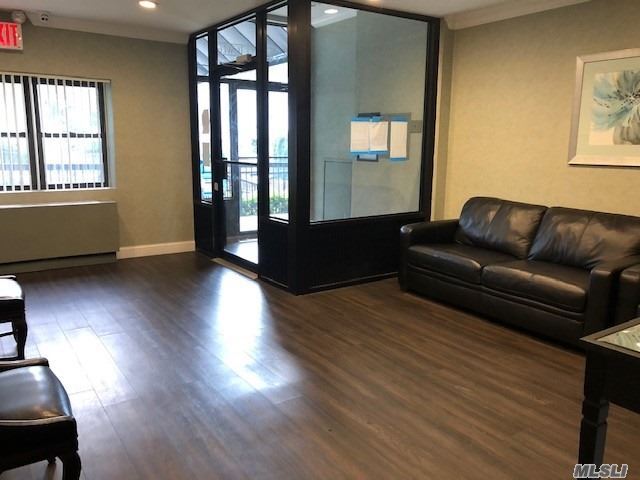 Building Photo - 87-30 62nd Ave