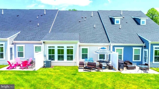 Building Photo - 33789 Freeport Dr