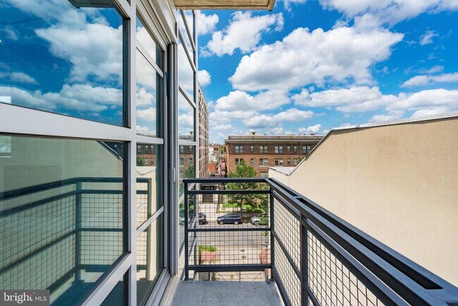 Building Photo - 1125 11th St NW