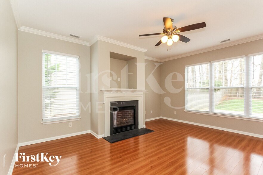 Building Photo - 12641 Cross Dale Dr