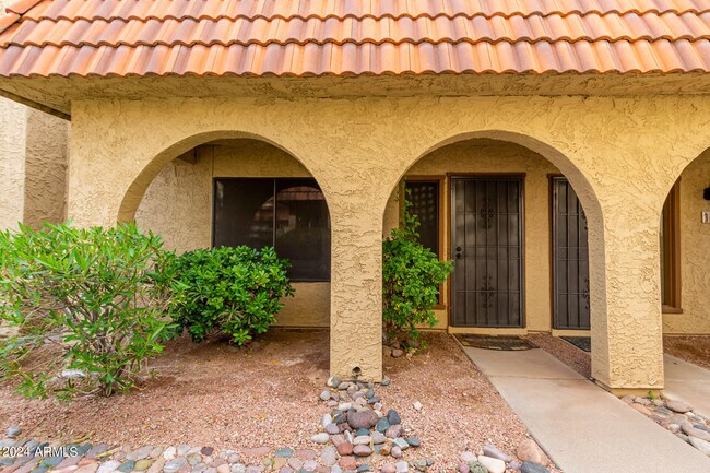 Building Photo - 16336 E Palisades Blvd