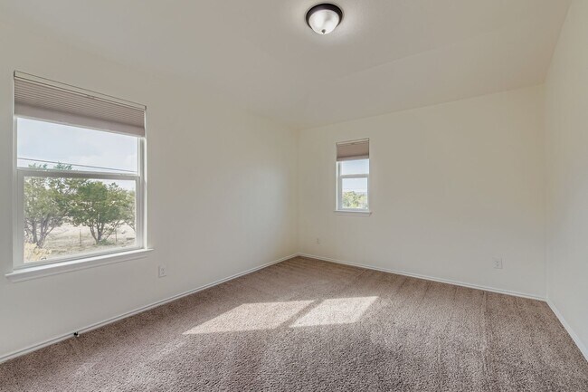 Building Photo - 716 Madalin Rue Ct