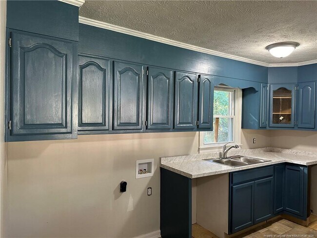 Building Photo - 2524 Penny Dr