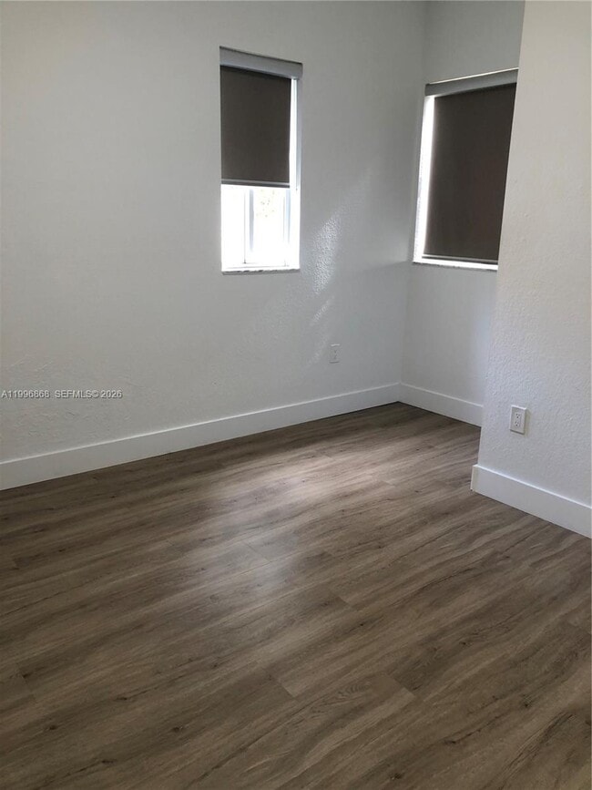 Building Photo - 8432 NW 107 Ct