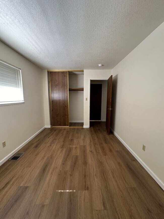 Building Photo - Al Tahoe 3 Bedroom Home with Garage, Just ...