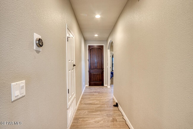 Building Photo - 13772 Newton Ct