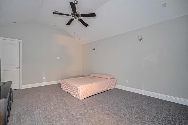 Building Photo - 16818 Calcots Dr
