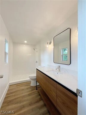 Building Photo - 2027 Maravilla Cir
