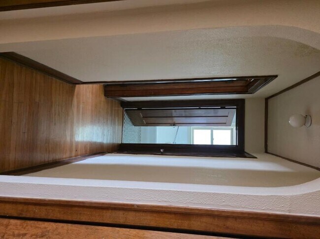Building Photo - 1 bedroom in CHICAGO IL 60620
