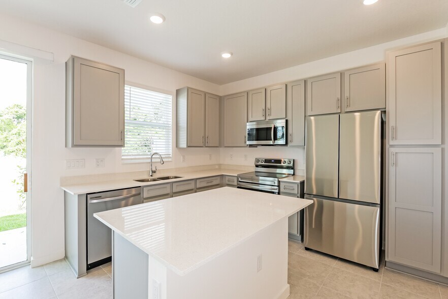 Building Photo - 1462 Tristar Dr