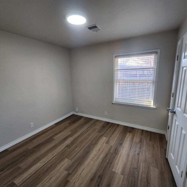 Building Photo - Newly Remodeled Home in The Village