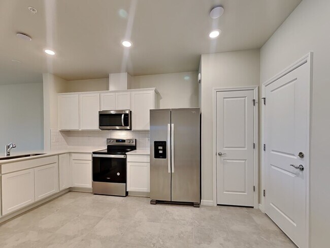 Building Photo - 3187 Emerald Acrs Ln
