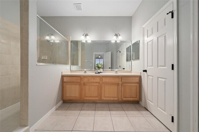 Building Photo - 9417 Myrtle Creek Ln