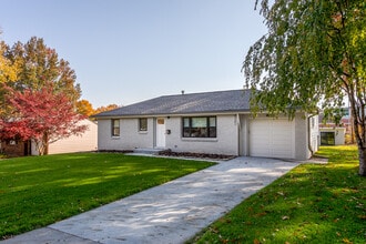 Building Photo - 4721 W 61st Terrace