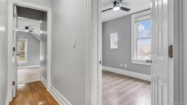 Building Photo - 22 Town Path