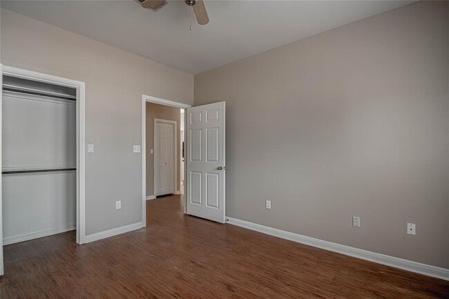 Building Photo - 1616 Avenue N