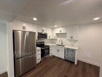 Building Photo - 3718-3718 Brinker Ave