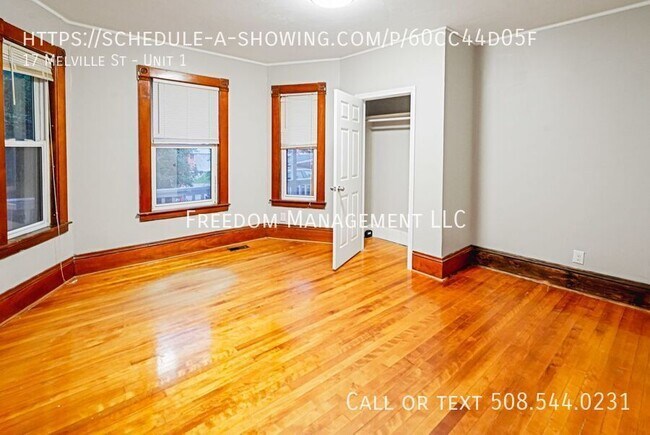 Building Photo - 17 Melville St