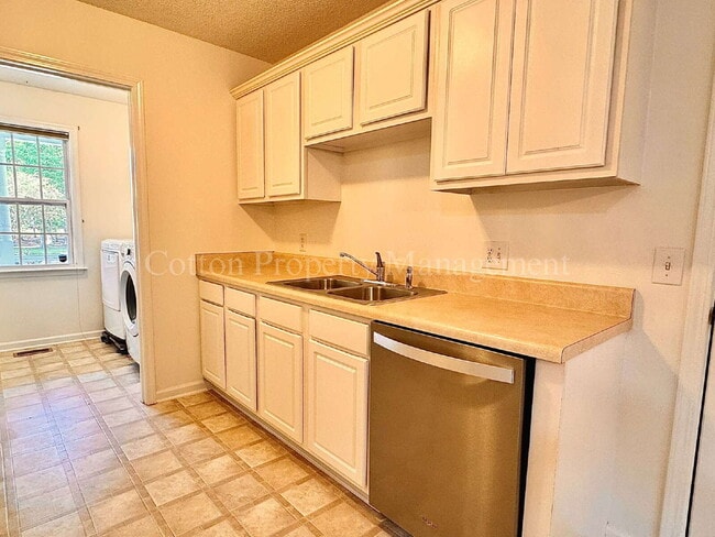Building Photo - 7408 Bluestone Ct