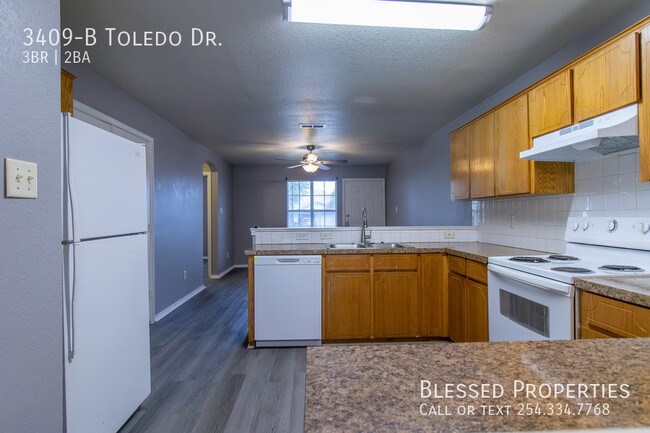 Building Photo - 3409 Toledo Dr