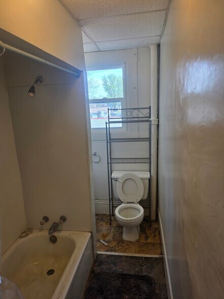 Building Photo - 200 1/2 Marietta St