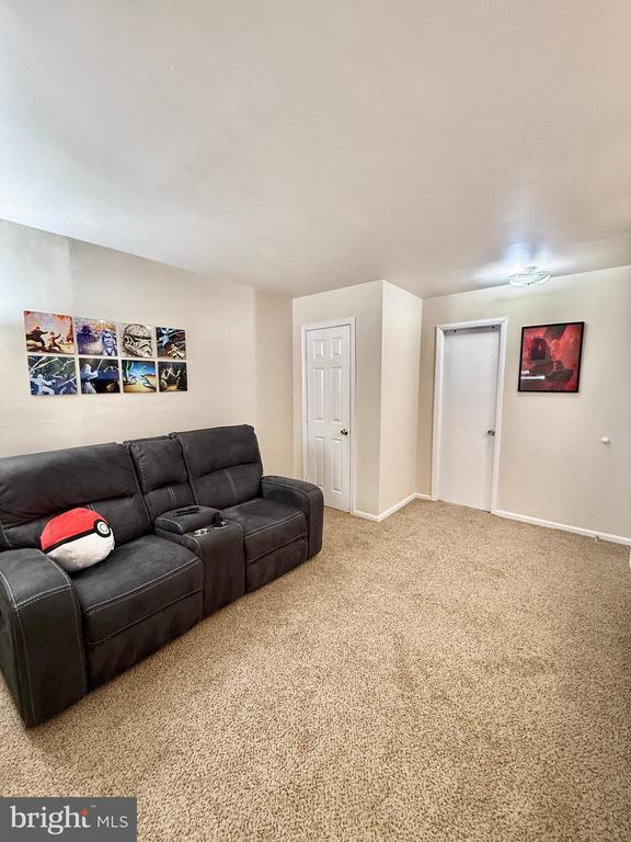 Building Photo - 5500 Woodlawn Manor Ct