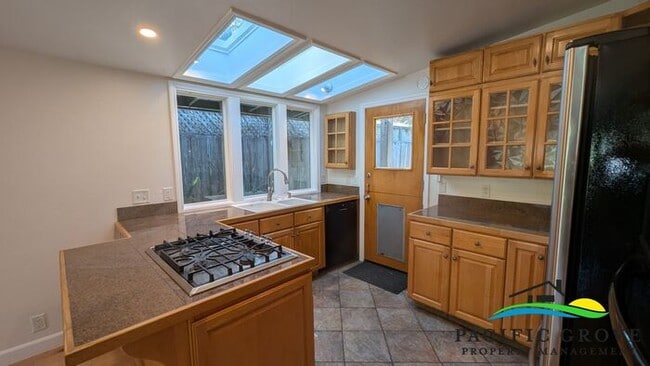 Building Photo - Bright and Cozy 3 Bedroom Home In Pacific Grove