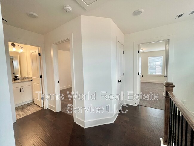 Building Photo - 146 N Auburn Landing Pl