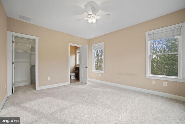 Building Photo - 5709 Wilson Ln