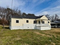 Building Photo - 32 Opal Rd