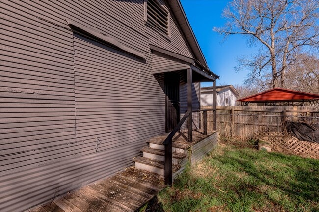 Building Photo - 703 Avenue J