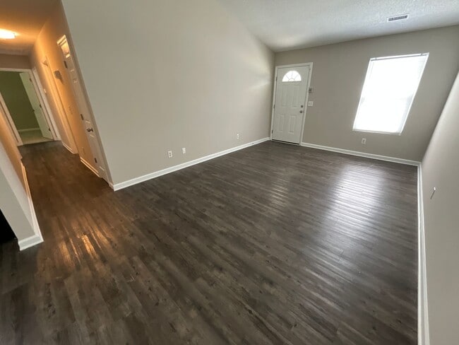 Building Photo - 2709 Ingleside Dr