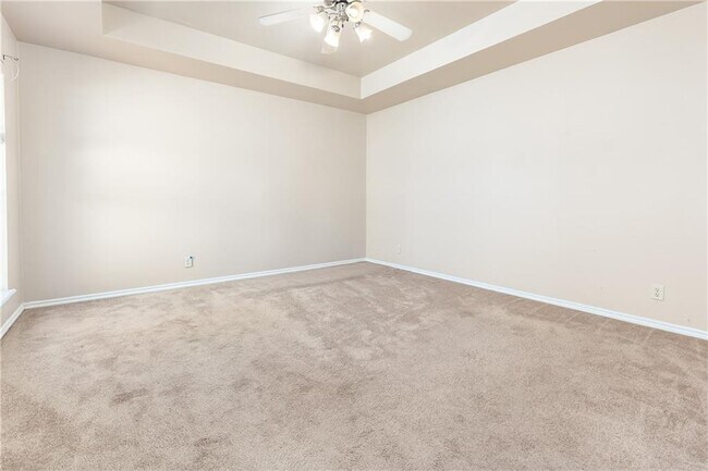 Building Photo - 17024 Woodvine Dr