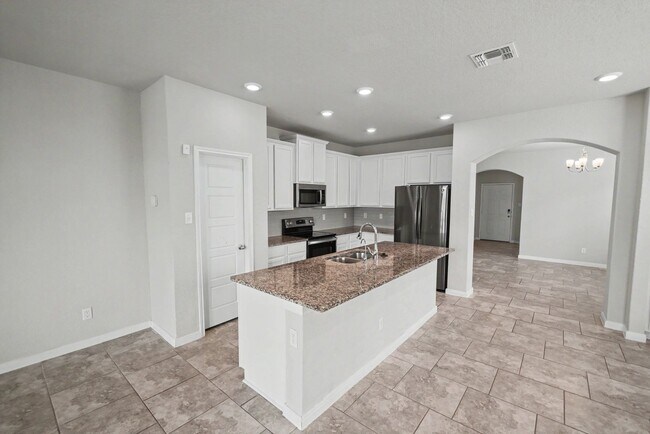 Building Photo - 6810 Comanche Band