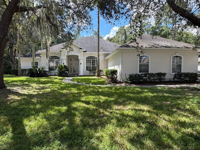 Building Photo - 7662 Wexford Club Dr W