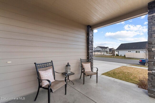 Building Photo - Spacious 4BR + Loft Home in Desirable North Place Community — Post Falls