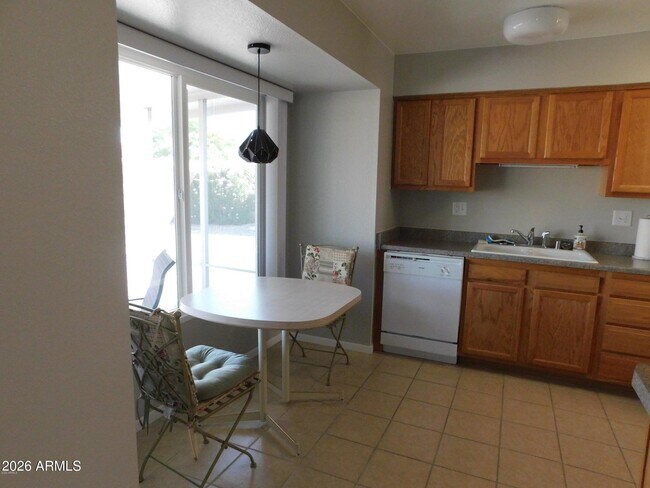 Building Photo - 10414 W Signal Butte Cir