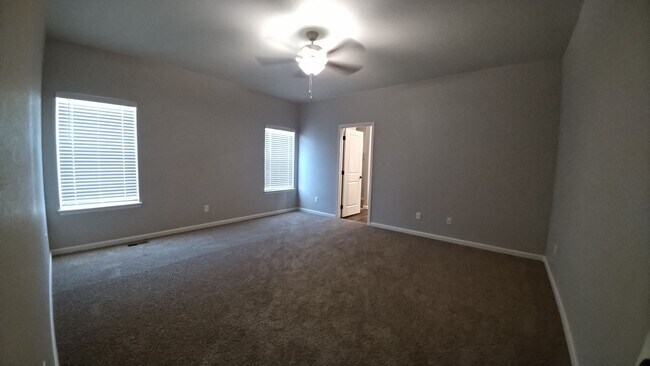 Building Photo - Beautiful home in Mead!