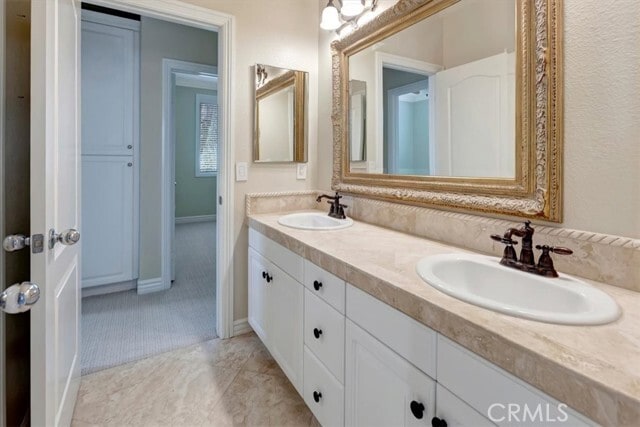 Building Photo - 2 La Salle Lane