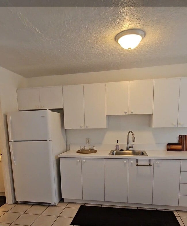 Building Photo - 1021 SE Monterey Rd