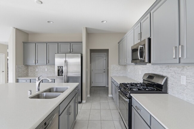 Building Photo - 3158 Molinos Dr