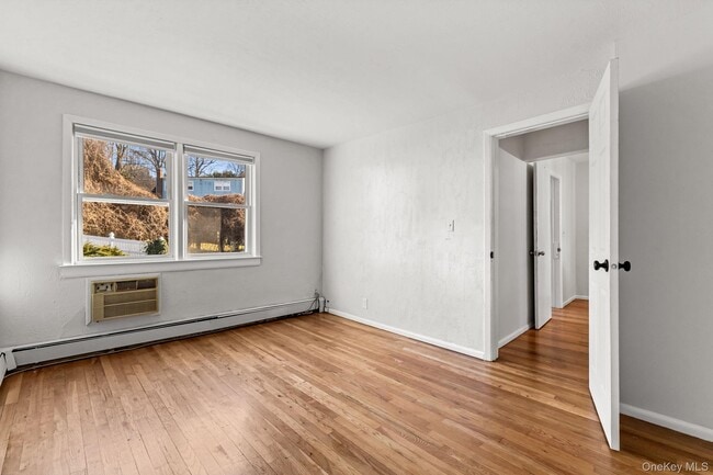 Building Photo - 45 Pamela Ln