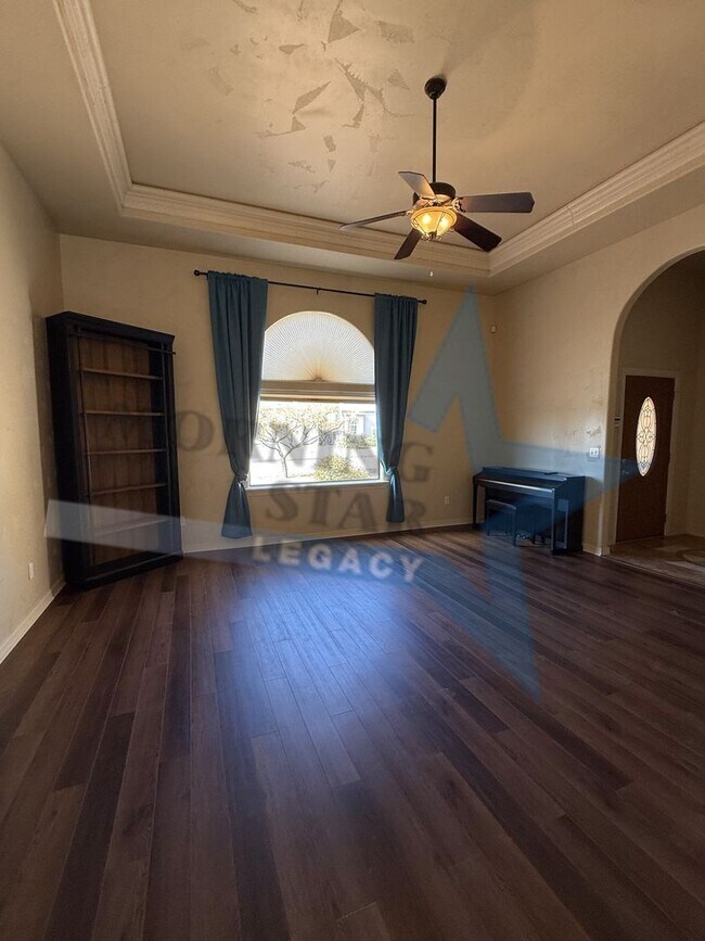 Building Photo - 3 Bedroom Energy-Efficient Home with Expansive Yard & Workshop!