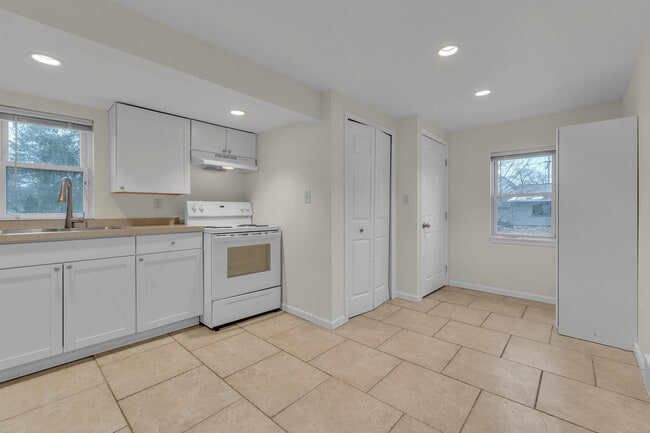 Building Photo - 56733 Grand River Ave