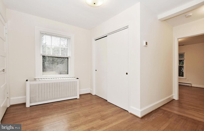 Building Photo - 4509 Ellicott St NW