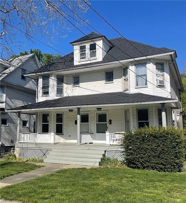 front of house - 1377 Cove Ave