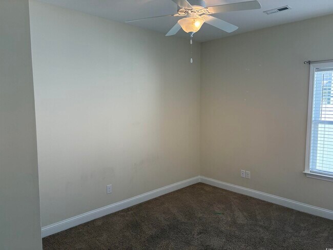 Building Photo - 292 Clearwater Dr